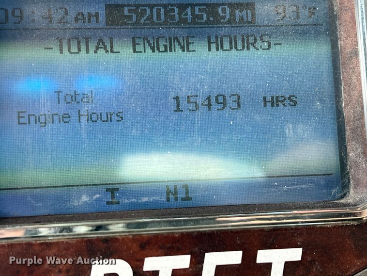 image for item DN3094 2015 Mack CXU  semi truck