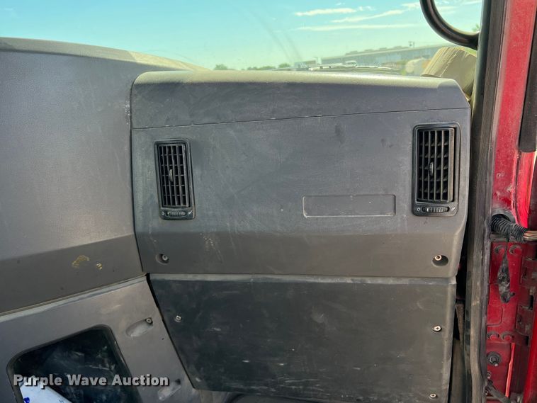 image for item DN3094 2015 Mack CXU  semi truck