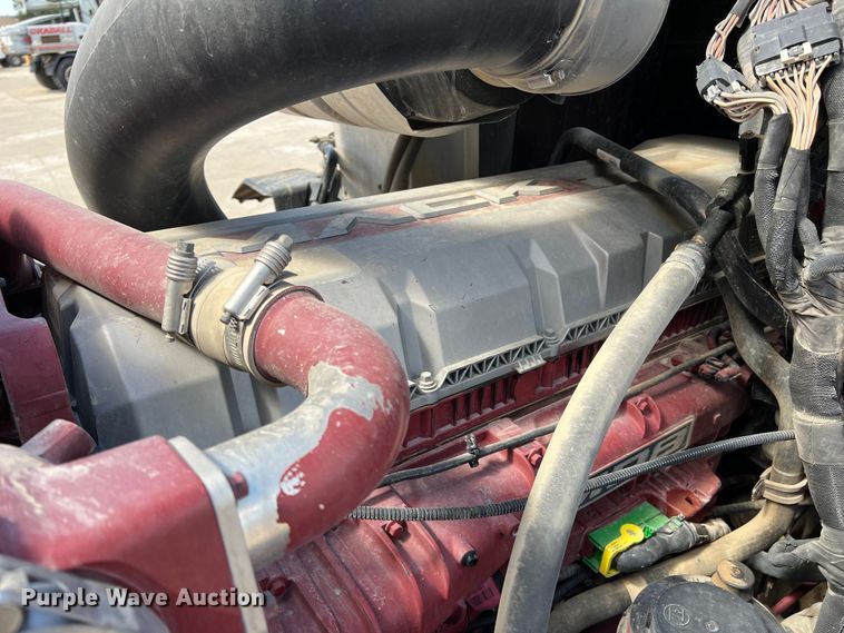 image for item DN3094 2015 Mack CXU  semi truck