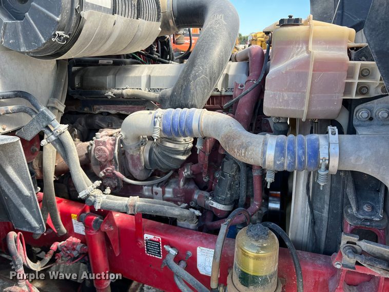 image for item DN3094 2015 Mack CXU  semi truck