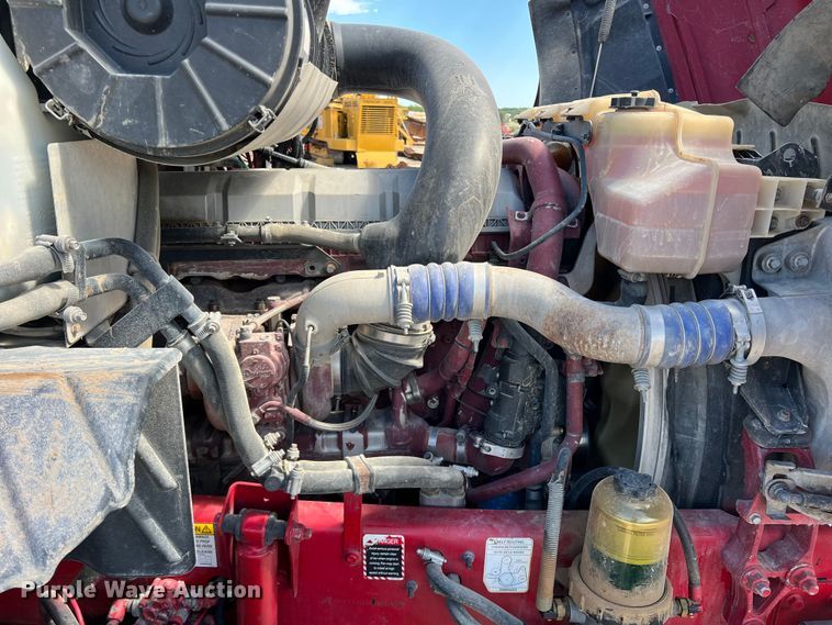 image for item DN3094 2015 Mack CXU  semi truck