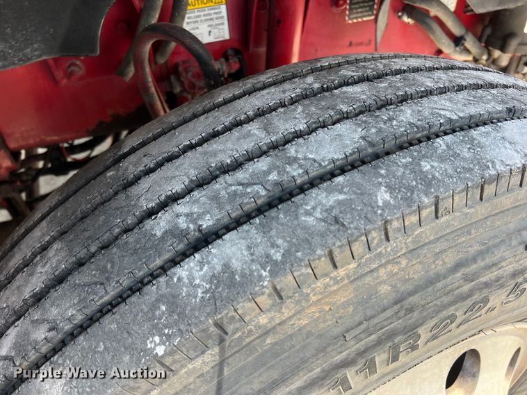 image for item DN3094 2015 Mack CXU  semi truck