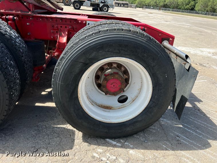 image for item DN3094 2015 Mack CXU  semi truck