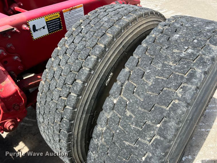 image for item DN3094 2015 Mack CXU  semi truck