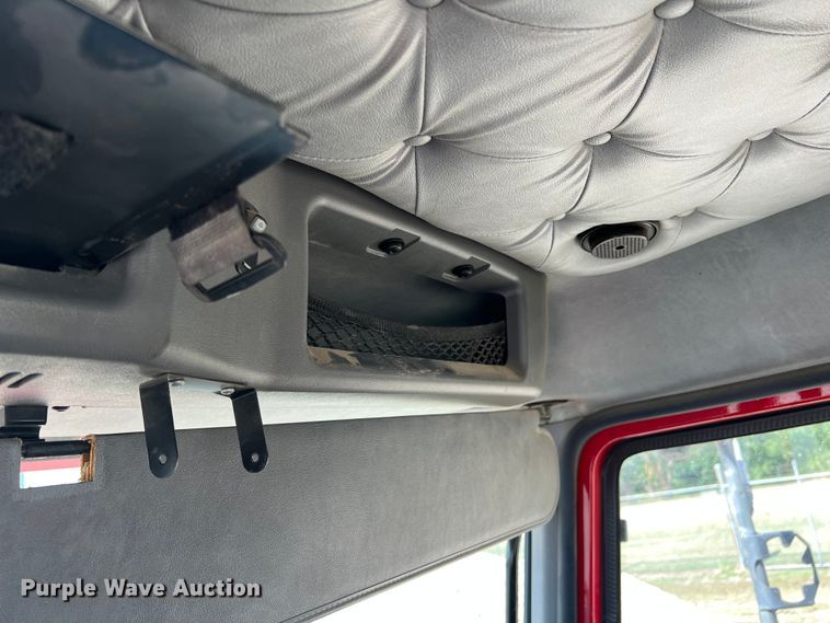 image for item DN3095 2015 Mack CXU  semi truck