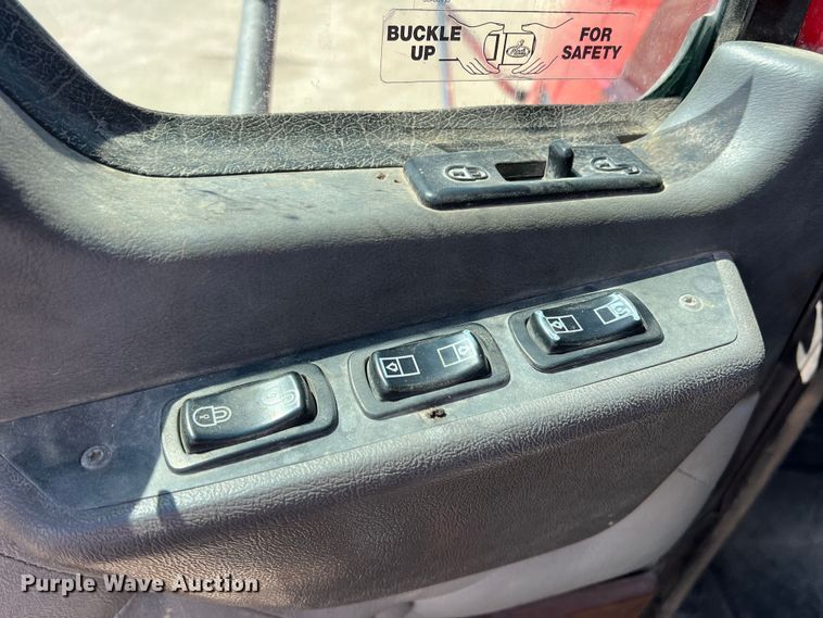 image for item DN3095 2015 Mack CXU  semi truck