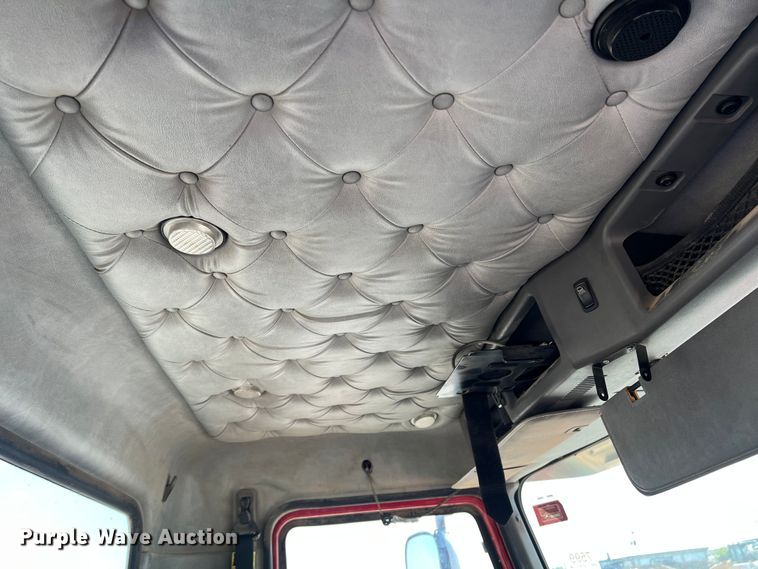 image for item DN3095 2015 Mack CXU  semi truck