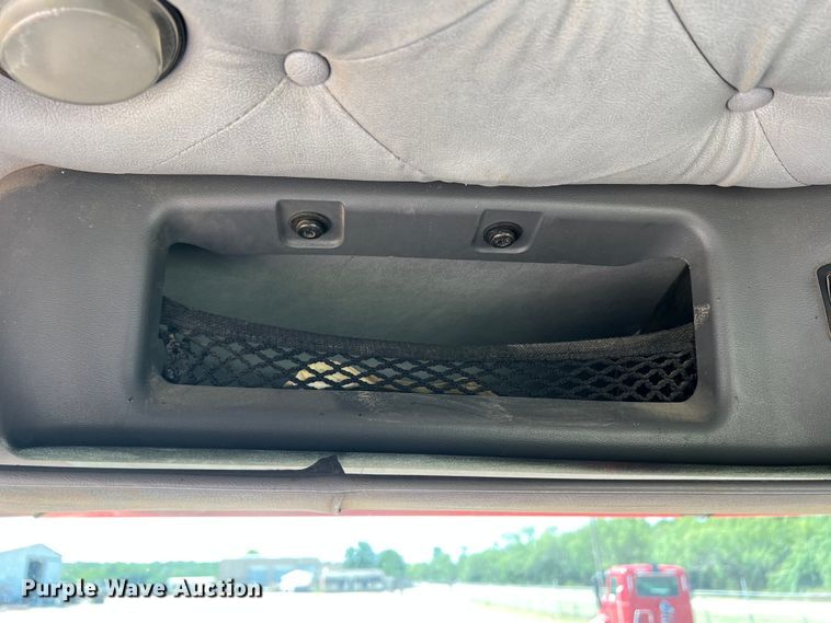 image for item DN3095 2015 Mack CXU  semi truck