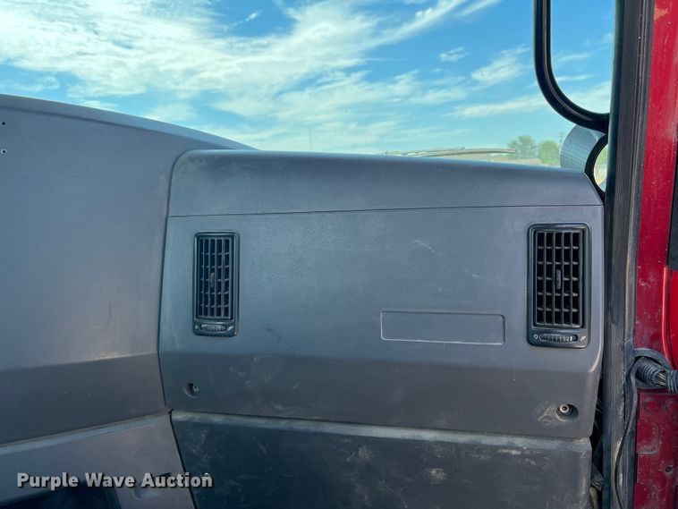 image for item DN3095 2015 Mack CXU  semi truck