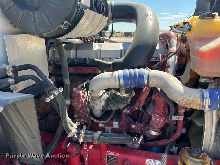 image for item DN3095 2015 Mack CXU  semi truck