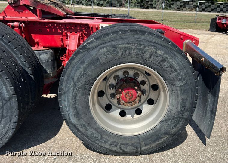 image for item DN3095 2015 Mack CXU  semi truck