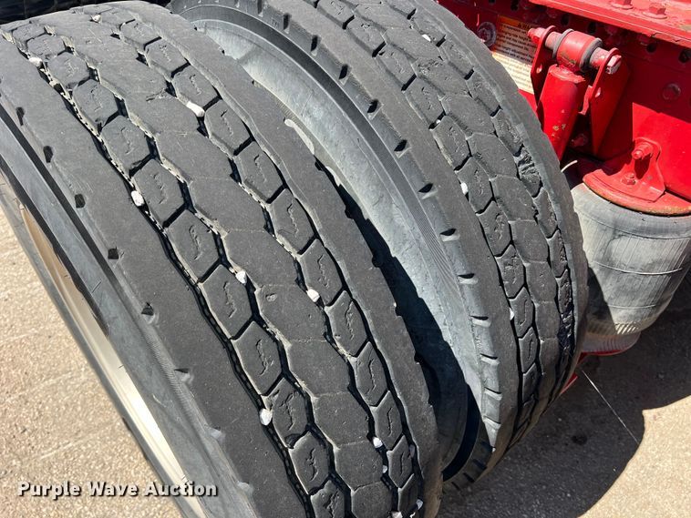 image for item DN3095 2015 Mack CXU  semi truck