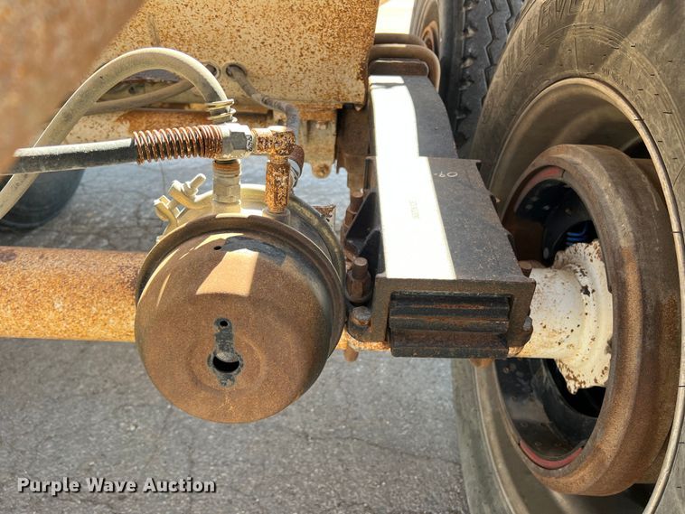 image for item DN3097 2000 Load King  bottom dump trailer