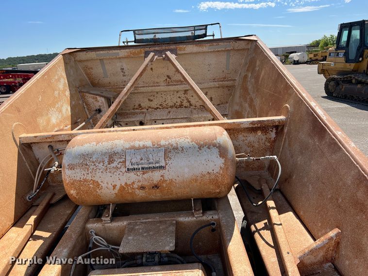 image for item DN3097 2000 Load King  bottom dump trailer
