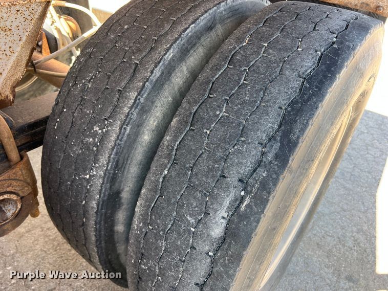 image for item DN3097 2000 Load King  bottom dump trailer