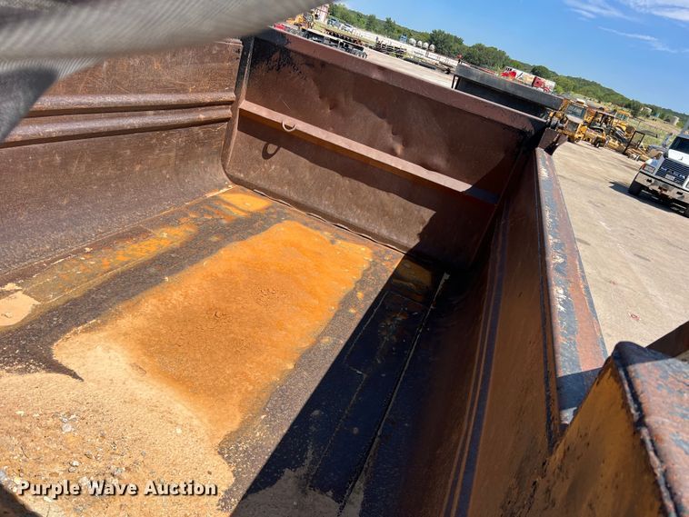 image for item DN3098 2000 Clement  end dump pup trailer