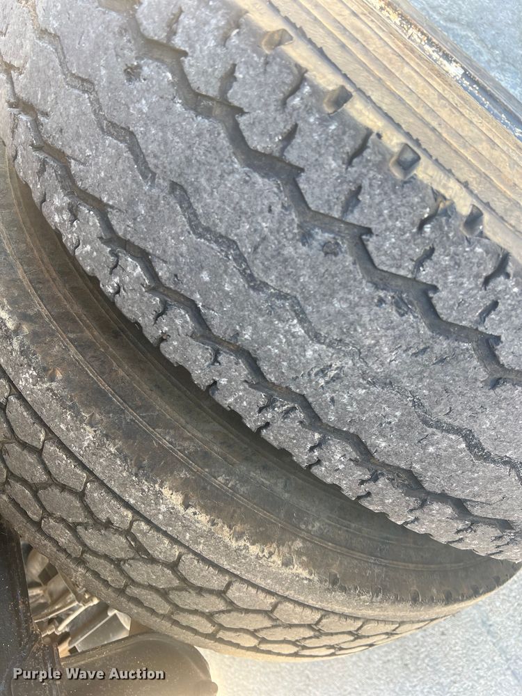 image for item DN3098 2000 Clement  end dump pup trailer