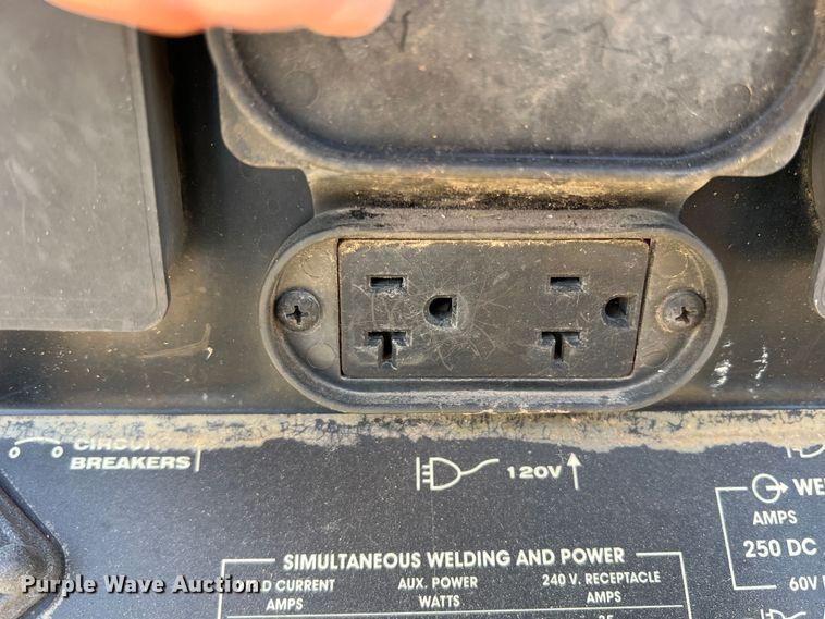 image for item DN3104 Lincoln Ranger 250  welder/generator