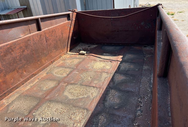 image for item DN3110 1994 Freightliner  dump truck