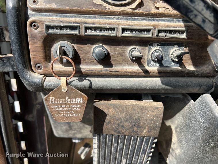 image for item DN3110 1994 Freightliner  dump truck