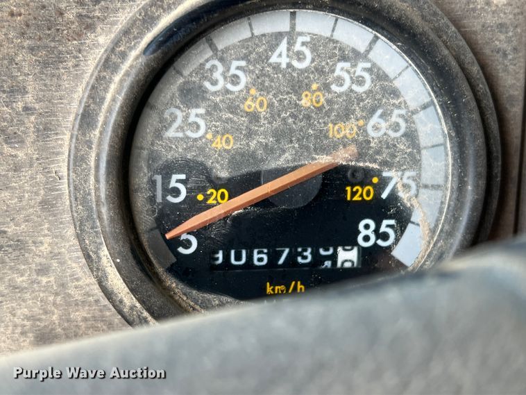 image for item DN3110 1994 Freightliner  dump truck