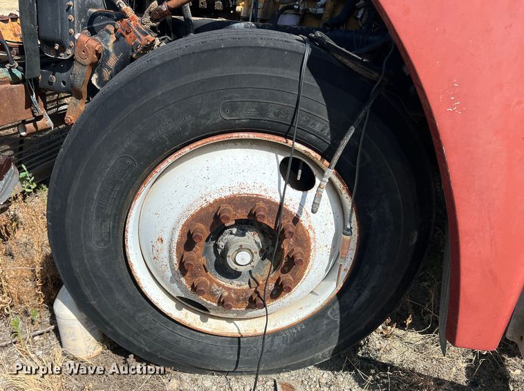 image for item DN3110 1994 Freightliner  dump truck