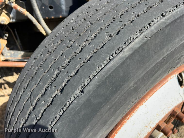 image for item DN3110 1994 Freightliner  dump truck