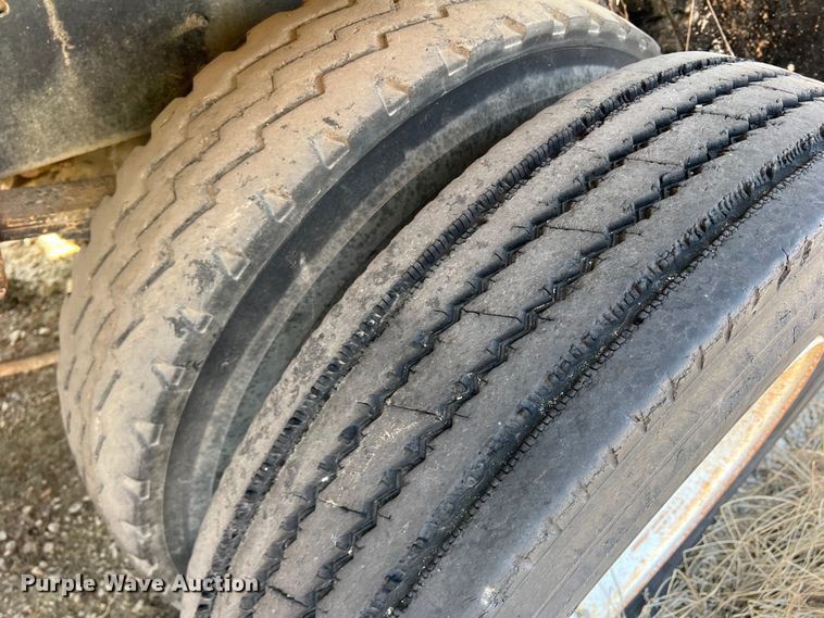 image for item DN3110 1994 Freightliner  dump truck