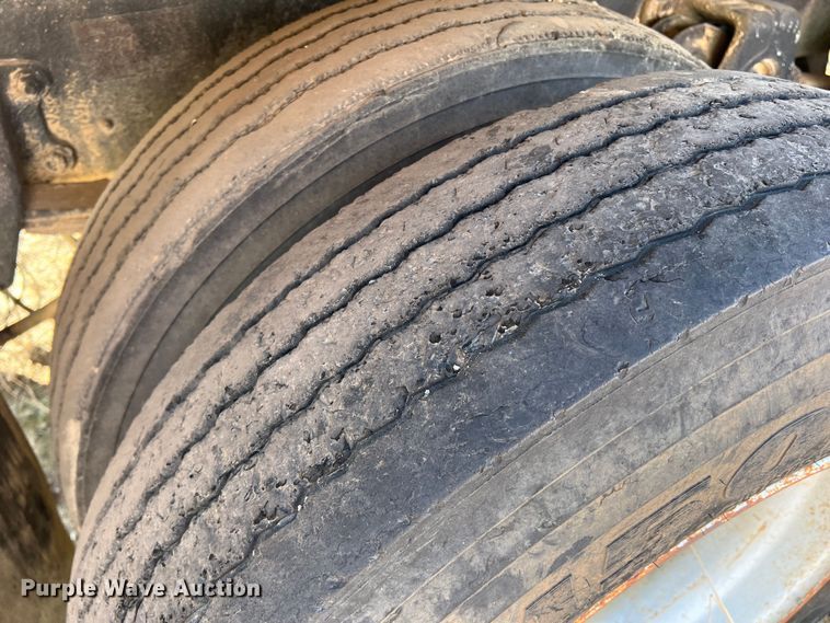 image for item DN3110 1994 Freightliner  dump truck