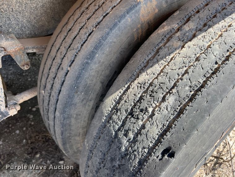 image for item DN3110 1994 Freightliner  dump truck