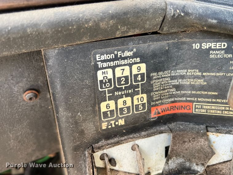 image for item DN3112 1994 Freightliner FLD  truck cab and chassis