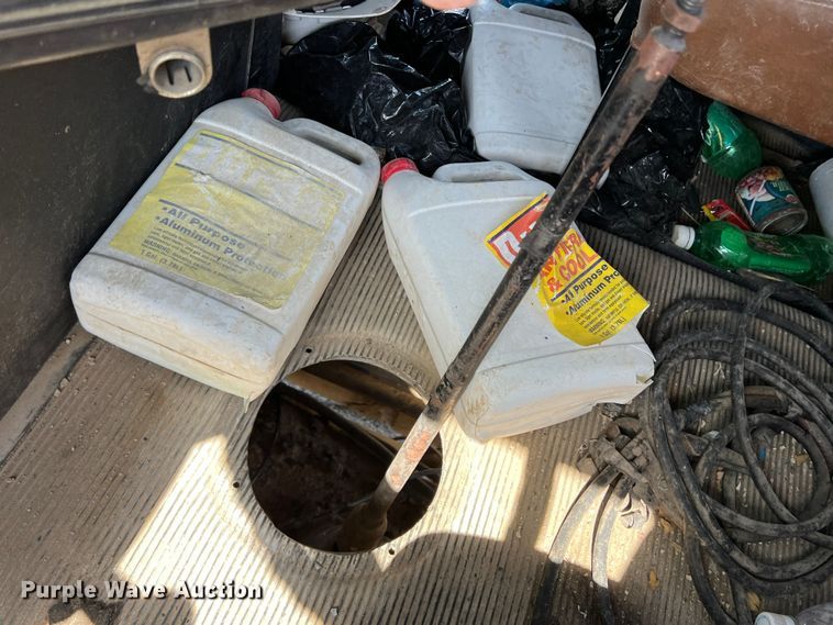 image for item DN3112 1994 Freightliner FLD  truck cab and chassis