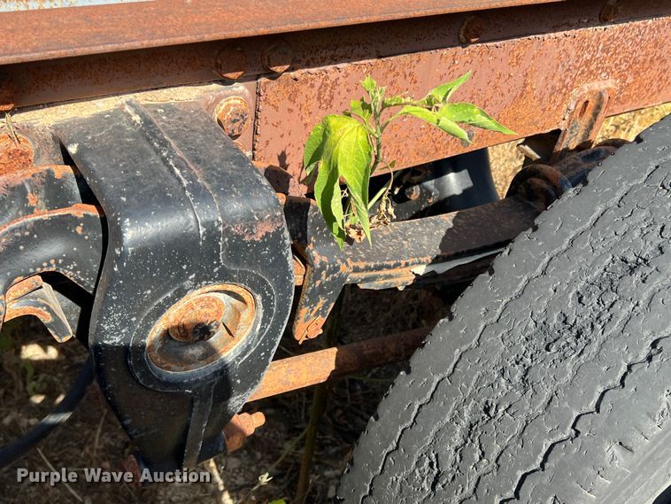 image for item DN3112 1994 Freightliner FLD  truck cab and chassis