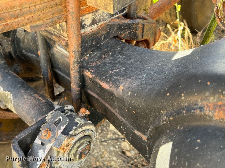 image for item DN3112 1994 Freightliner FLD  truck cab and chassis