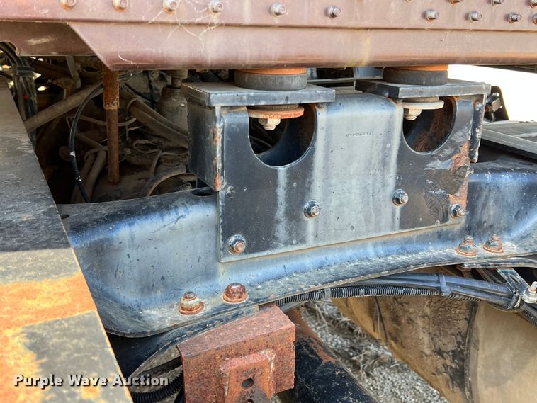 image for item DN3112 1994 Freightliner FLD  truck cab and chassis