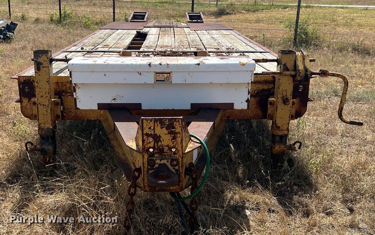 image for item DN3113 1999 Belshe FB-30  equipment trailer