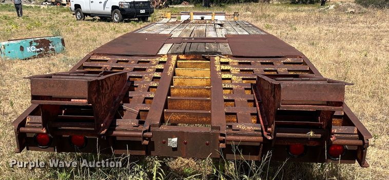 image for item DN3113 1999 Belshe FB-30  equipment trailer