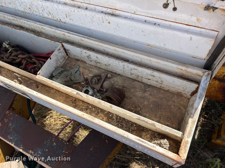 image for item DN3113 1999 Belshe FB-30  equipment trailer