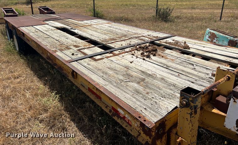 image for item DN3113 1999 Belshe FB-30  equipment trailer