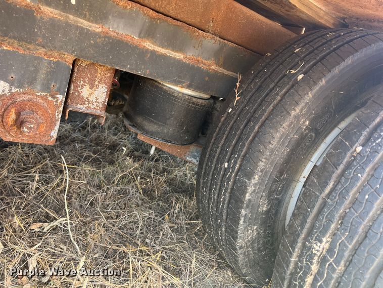 image for item DN3113 1999 Belshe FB-30  equipment trailer