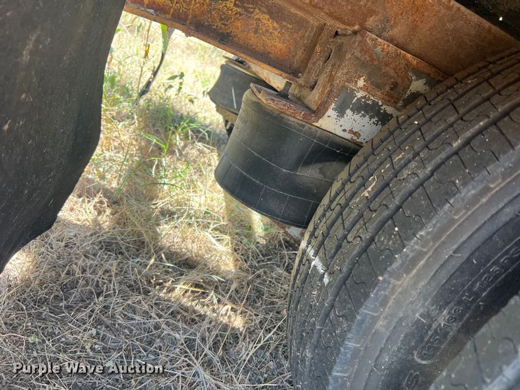 image for item DN3113 1999 Belshe FB-30  equipment trailer