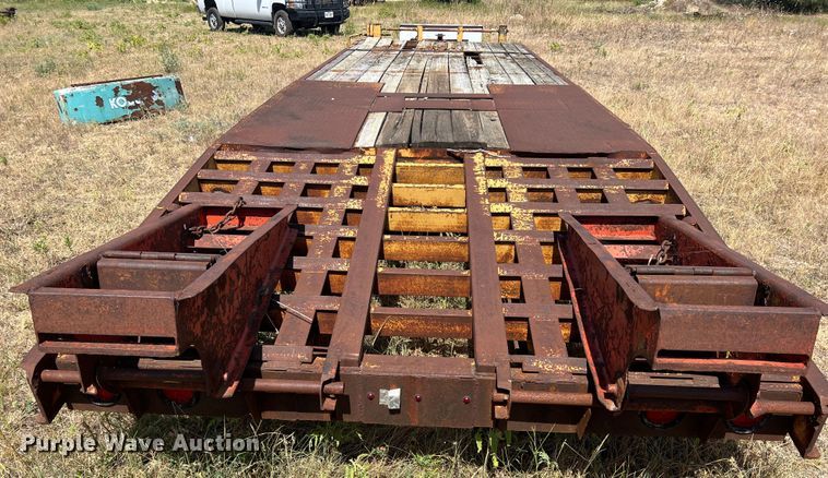 image for item DN3113 1999 Belshe FB-30  equipment trailer