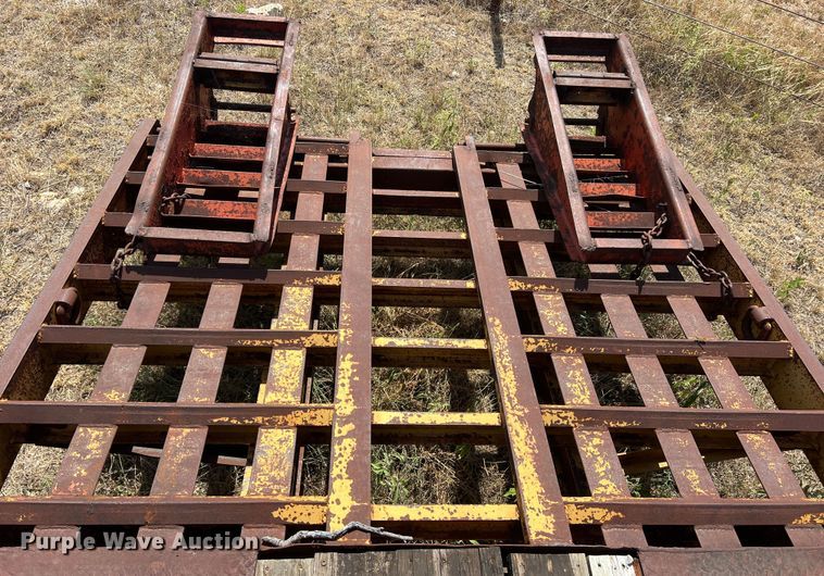 image for item DN3113 1999 Belshe FB-30  equipment trailer