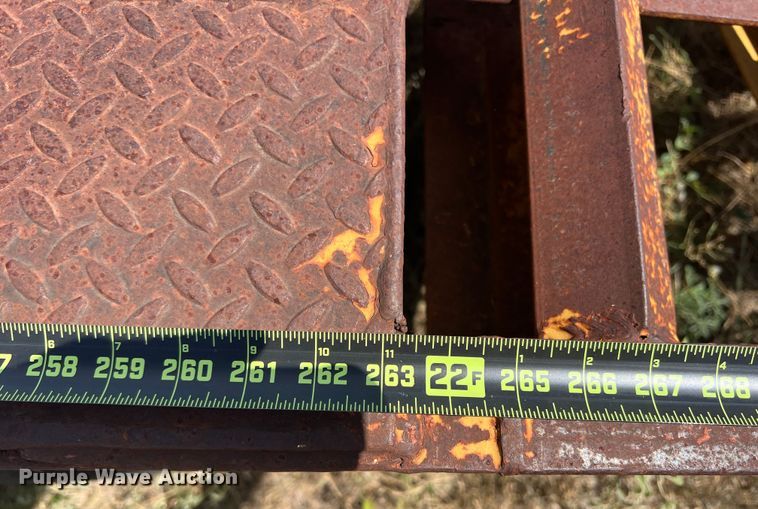 image for item DN3113 1999 Belshe FB-30  equipment trailer