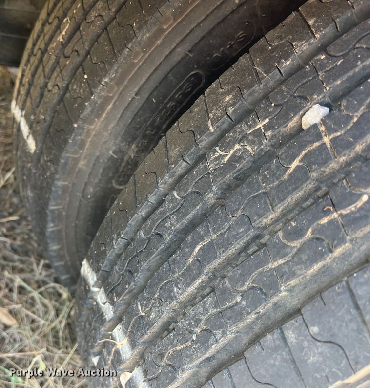 image for item DN3113 1999 Belshe FB-30  equipment trailer