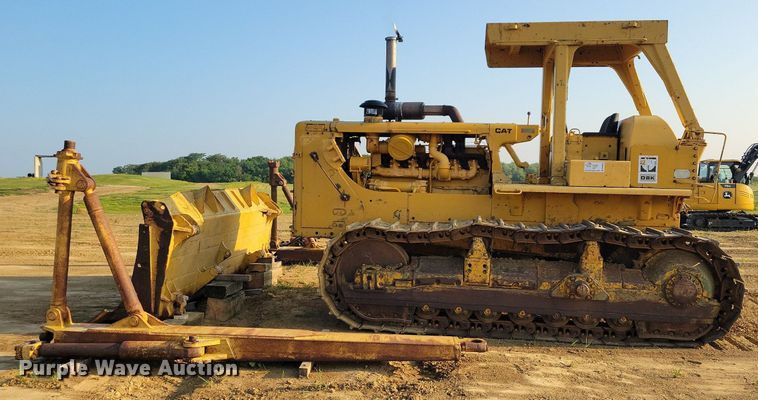 image for item DN4003 1977 Caterpillar D8K  dozer