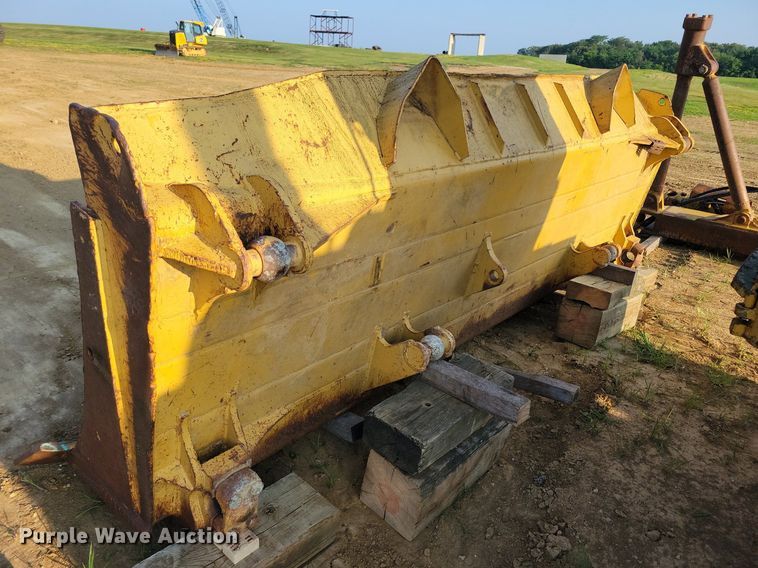 image for item DN4003 1977 Caterpillar D8K  dozer