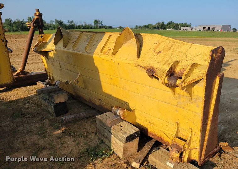 image for item DN4003 1977 Caterpillar D8K  dozer