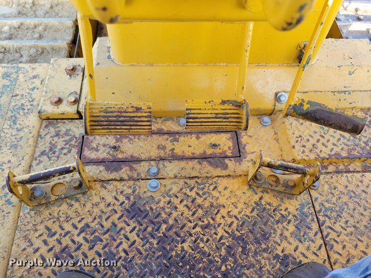 image for item DN4003 1977 Caterpillar D8K  dozer