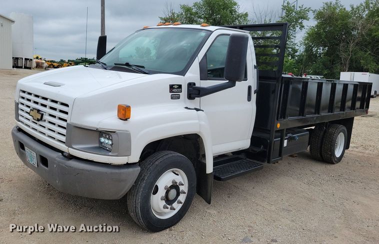 image for item DN6337 2005 Chevrolet C4500  dump flatbed truck
